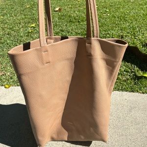 Cuyana Tall Easy Tote (Stone)